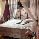 Feriehus Maison De Gardien , Manoir De Pichemont, » La Maison Des Ecureuils »