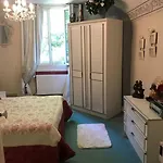 Maison De Gardien , Manoir De Pichemont, » La Maison Des Ecureuils » Feriehus *