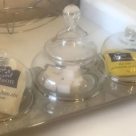 Maison De Gardien , Manoir De Pichemont, » La Maison Des Ecureuils » Holiday home