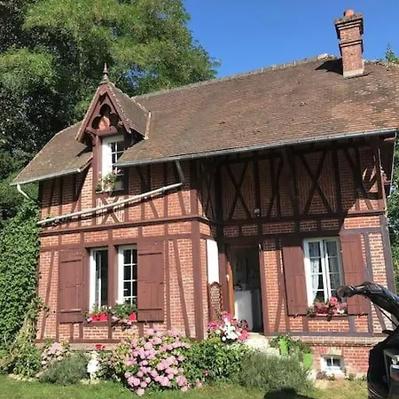 Maison de gardien , manoir de Pichemont,   la maison des écureuils  Σπίτι διακοπών Harcanville