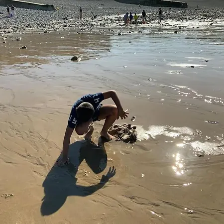 Maison de gardien , manoir de Pichemont,   la maison des écureuils  Σπίτι διακοπών