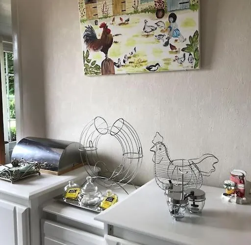 Tatil Evi Maison De Gardien , Manoir De Pichemont, » La Maison Des Ecureuils »