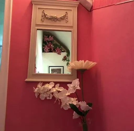 Maison De Gardien , Manoir De Pichemont, » La Maison Des Ecureuils » Tatil Evi Harcanville