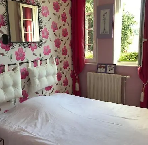 Tatil Evi Maison De Gardien , Manoir De Pichemont, » La Maison Des Ecureuils » Harcanville