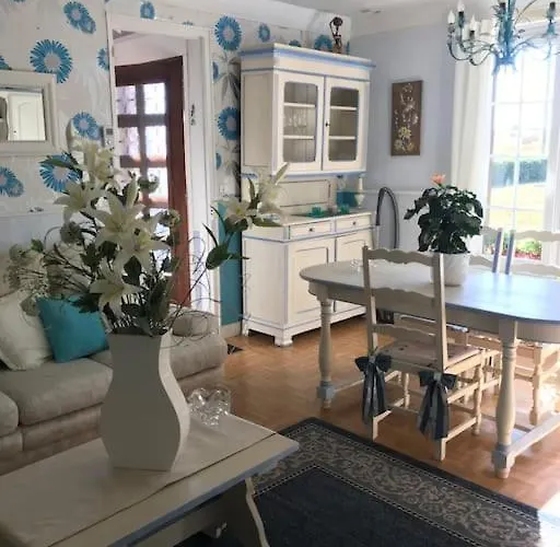 Tatil Evi Maison De Gardien , Manoir De Pichemont, » La Maison Des Ecureuils » *