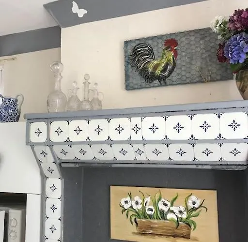 Maison De Gardien , Manoir De Pichemont, » La Maison Des Ecureuils » Tatil Evi